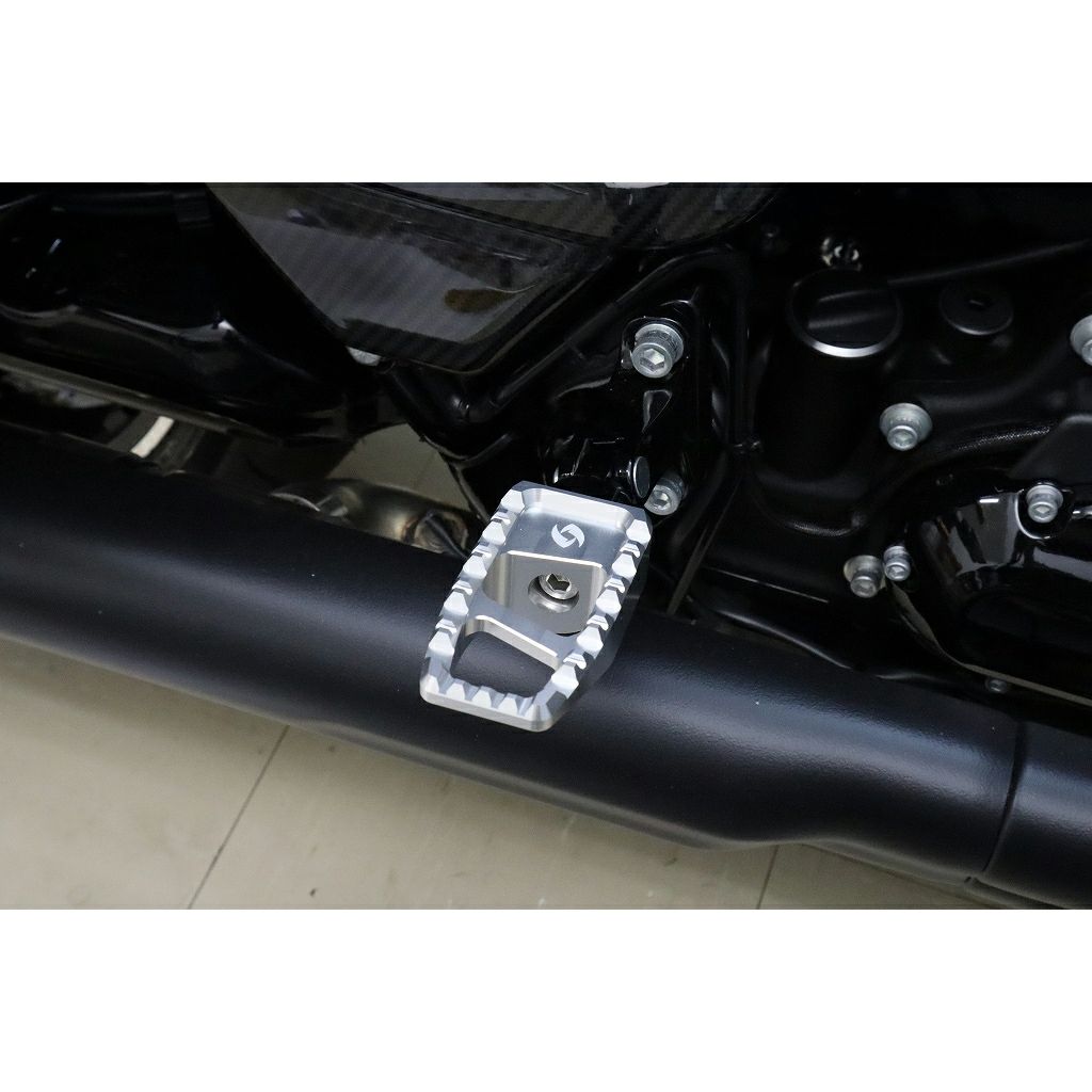 スポーツスター、ダイナ、ツーリング、ソフテイル アルミ削り出し フットペグ (シルバー)1