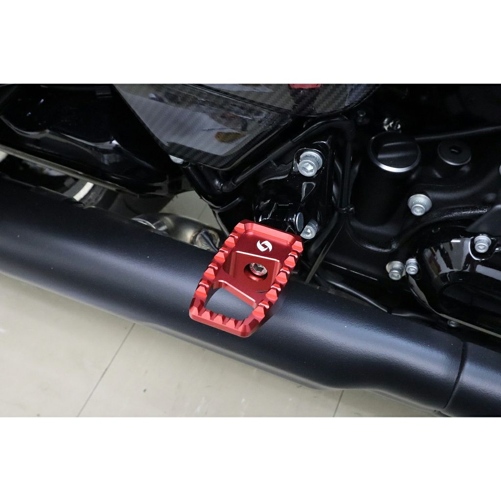 スポーツスター、ダイナ、ツーリング、ソフテイル アルミ削り出し フットペグ (レッド)1