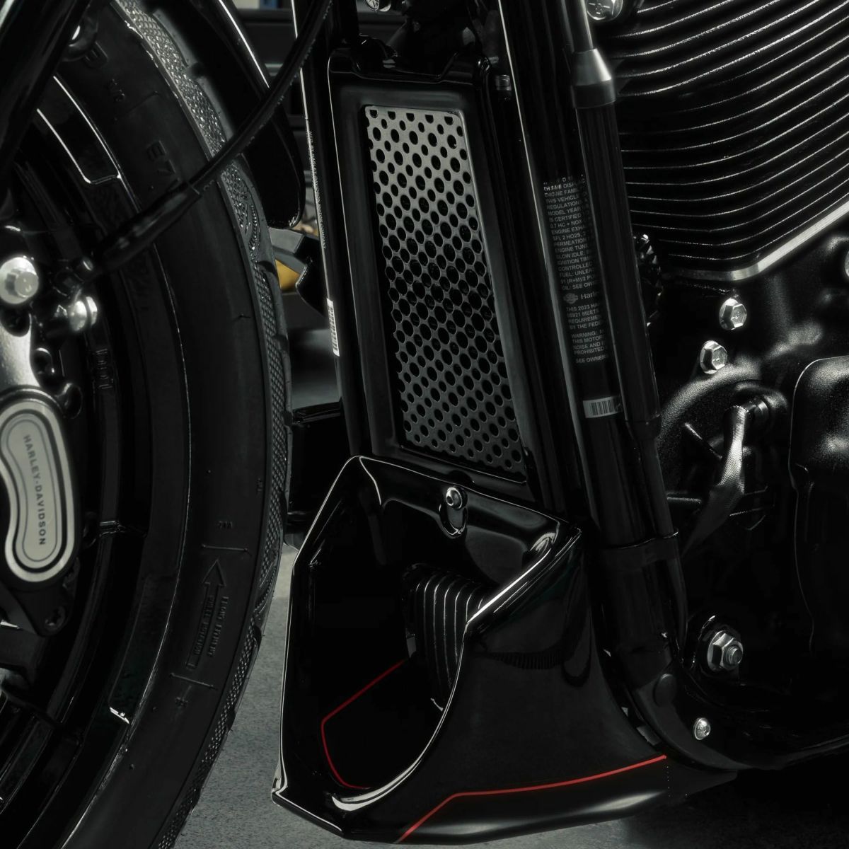 M8 ソフテイル ホットロッド オイルクーラーガード