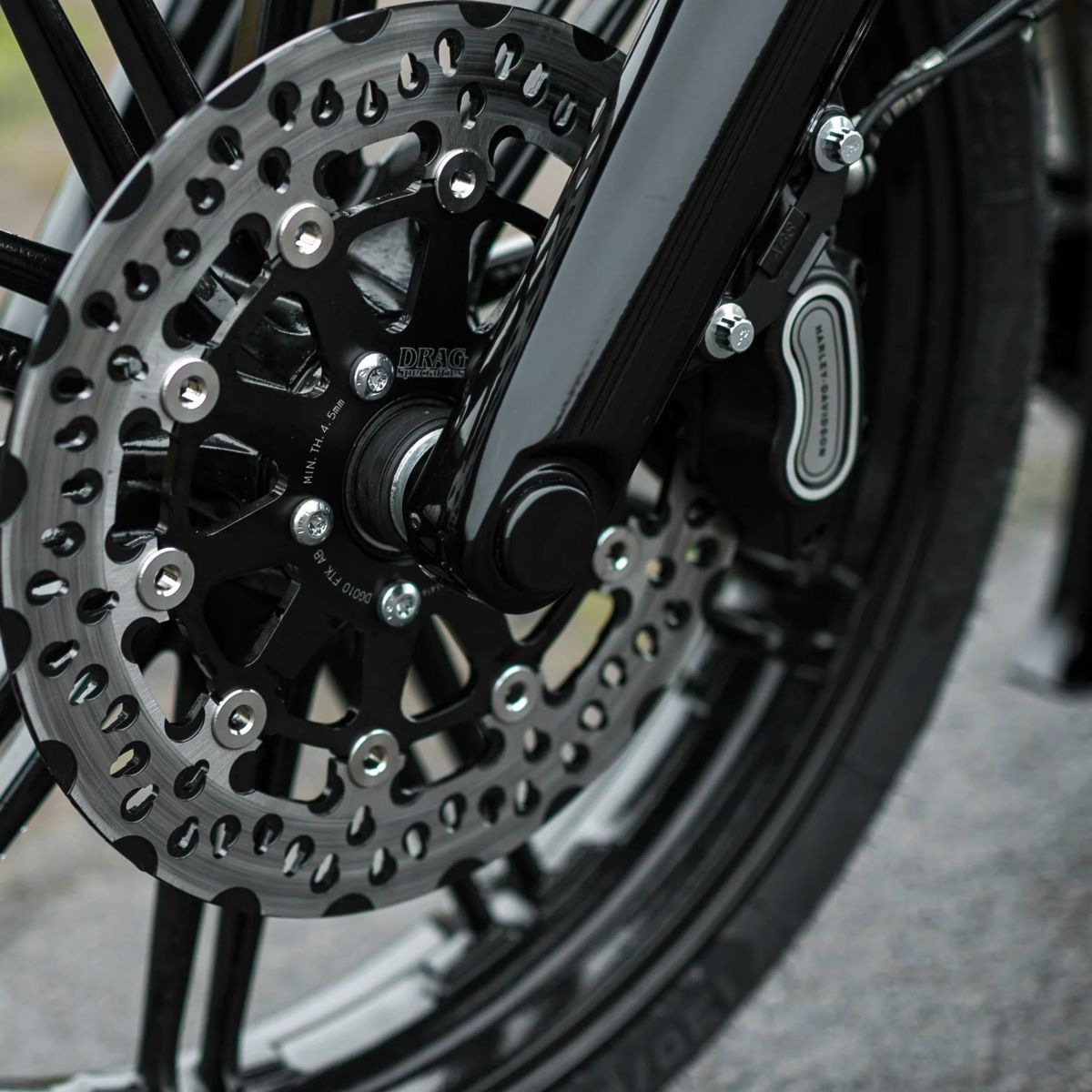 M8 ソフテイル フロント アクスルカバー