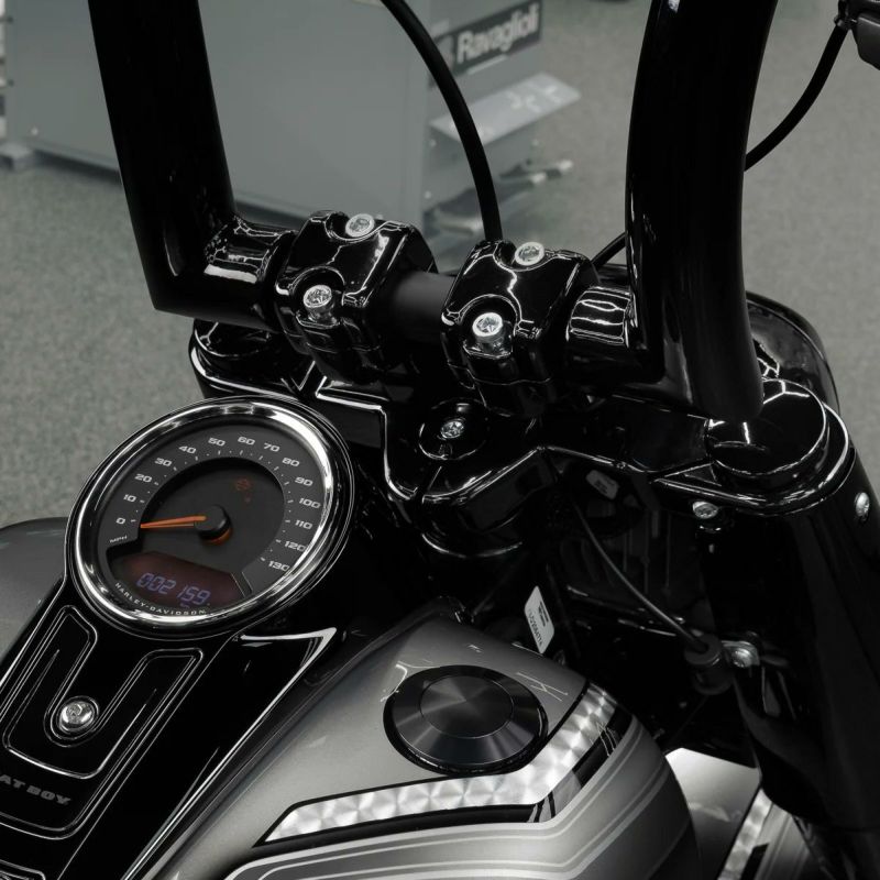 M8ソフテイル フォークカバー Killer Custom｜ハーレーカスタムパーツ