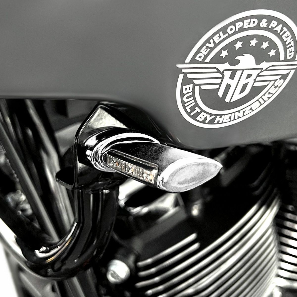 ローライダーST クラシック・フロントウィンカー (クローム)