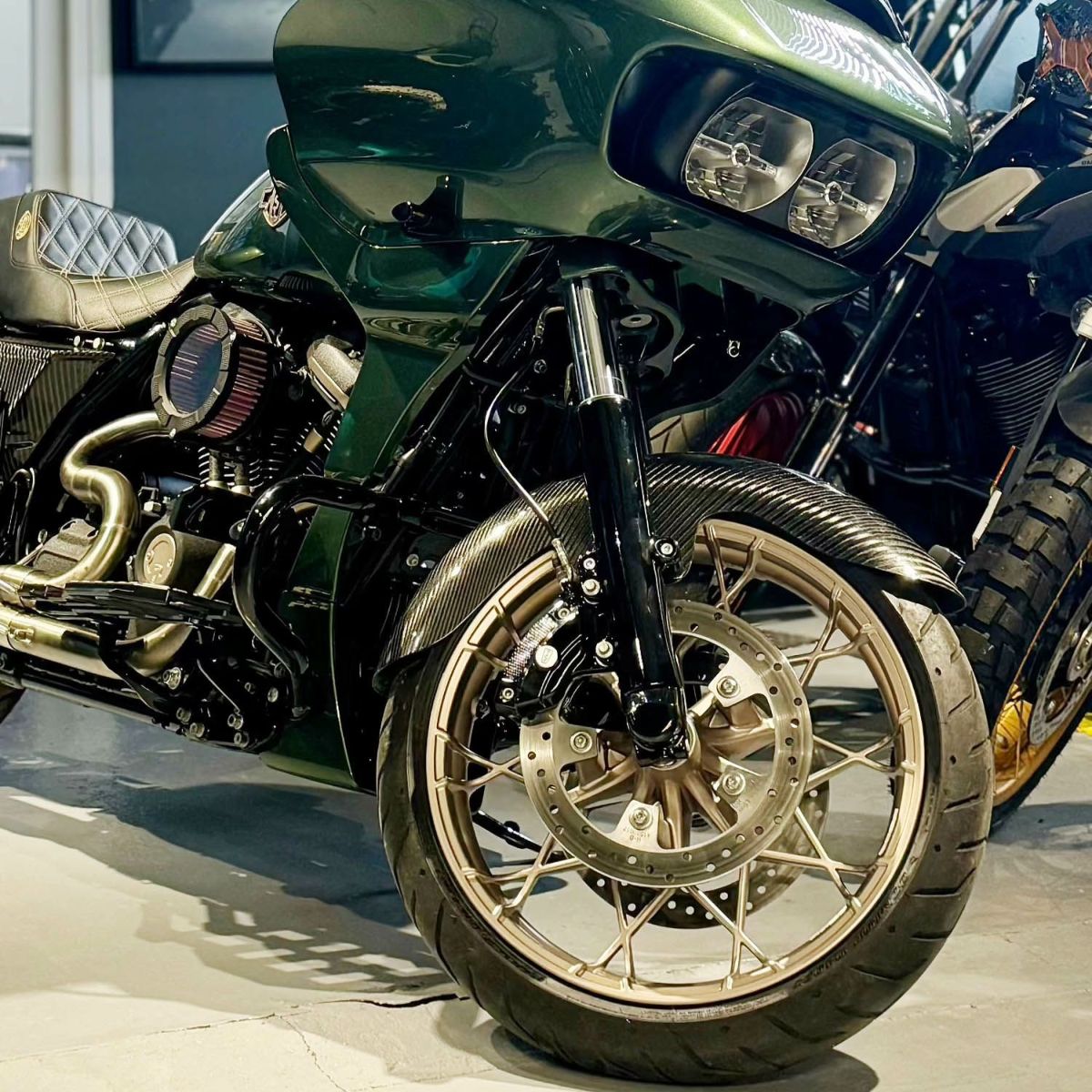 2014以降ツーリング ミッドレングス カーボンファイバー フロントフェンダー TOMMY&SONS 2