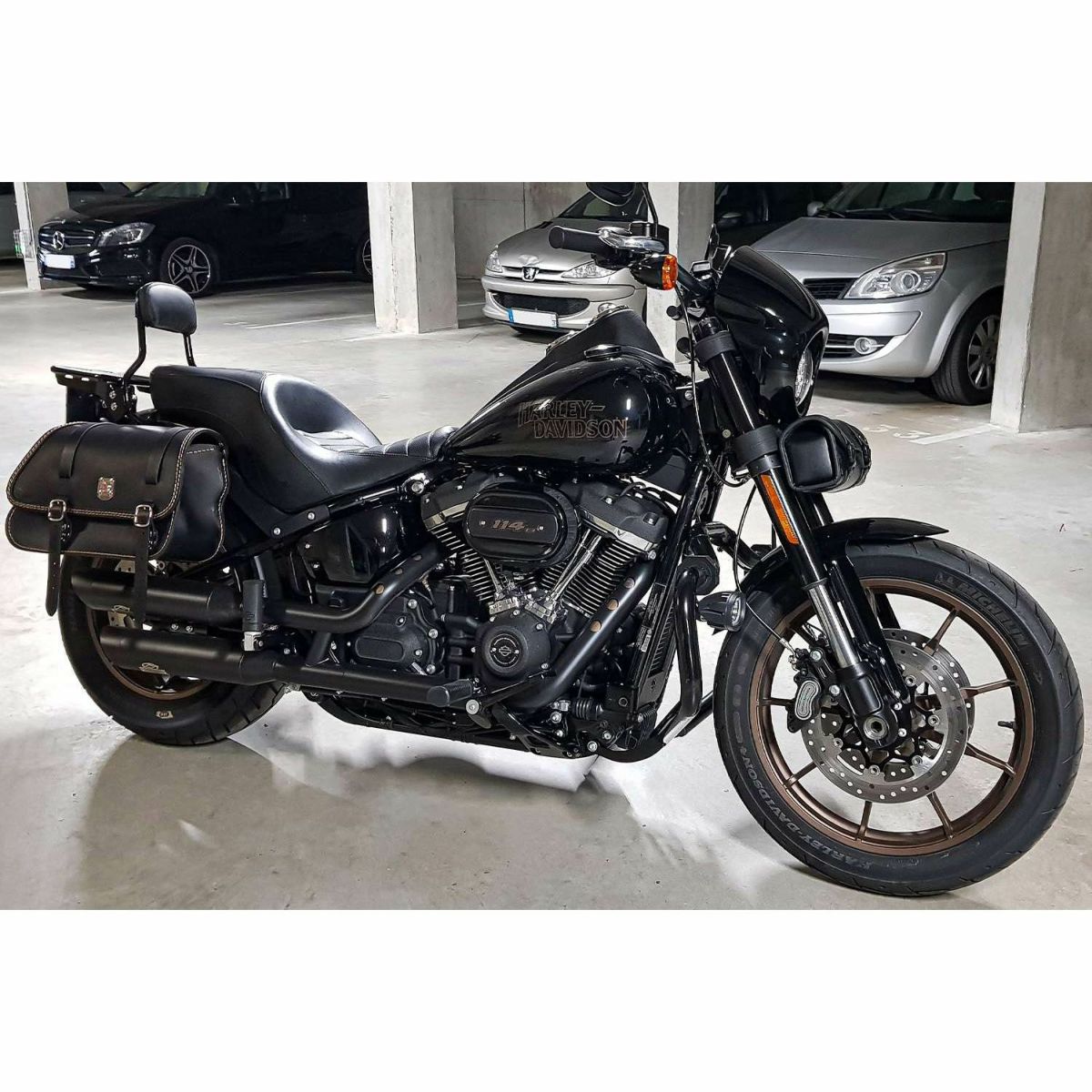 エンズクオイオ REV リトル GYPSY レザーサドルバッグ (ブルレザー) M8ソフテイル12