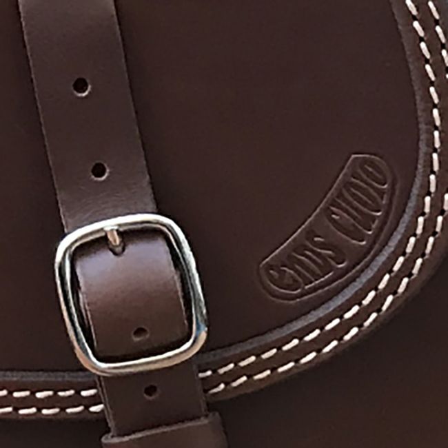 エンズクオイオ リトル GLAM レザーサドルバッグ (ダークブラウン)