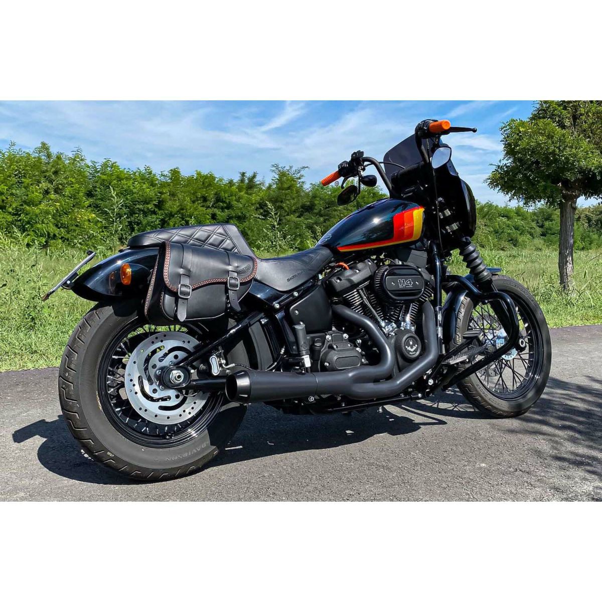 エンズクオイオ REV SOUL レザーサドルバッグ (型押しレザー)18