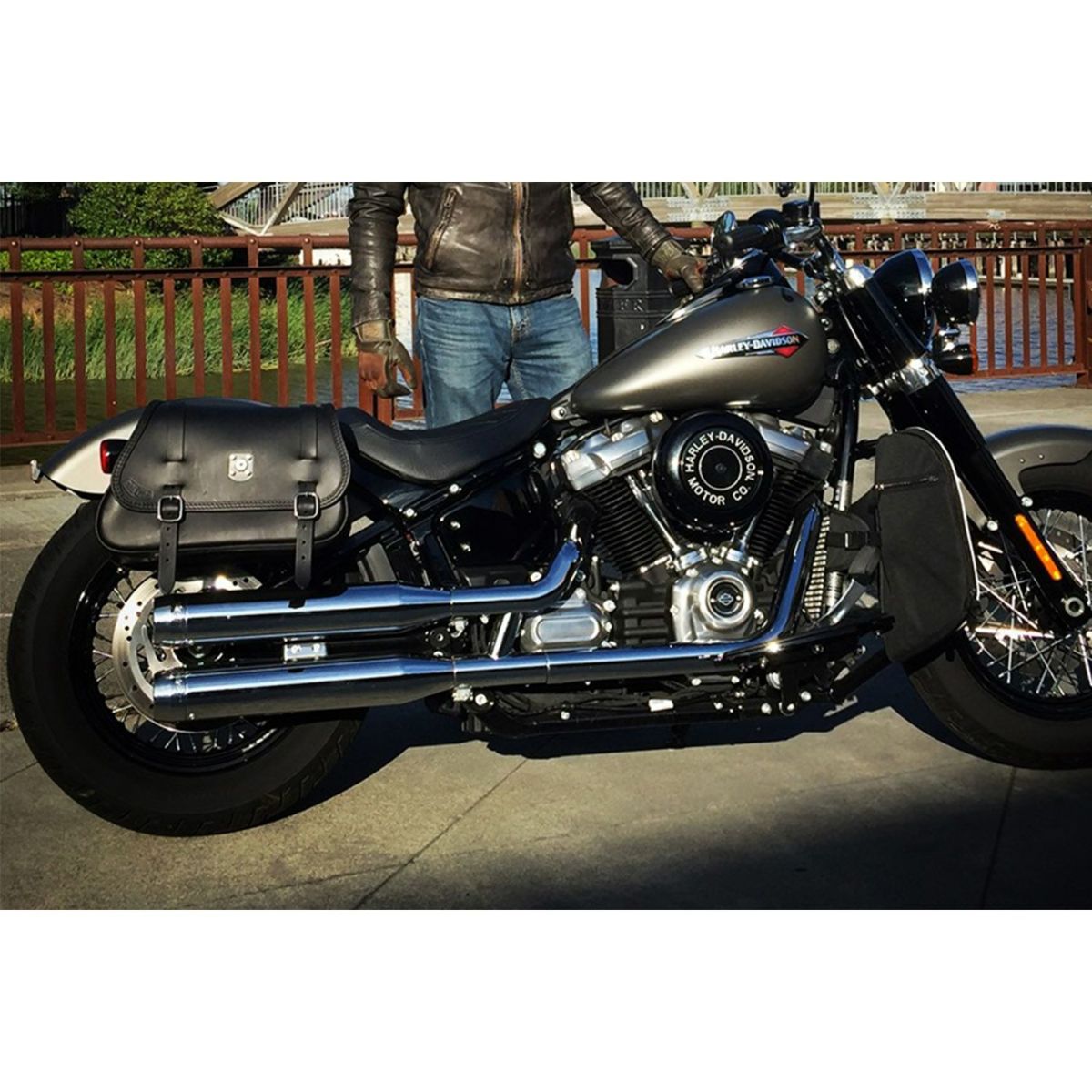 エンズクオイオ Folk レザーサドルバッグ (ブラック)7