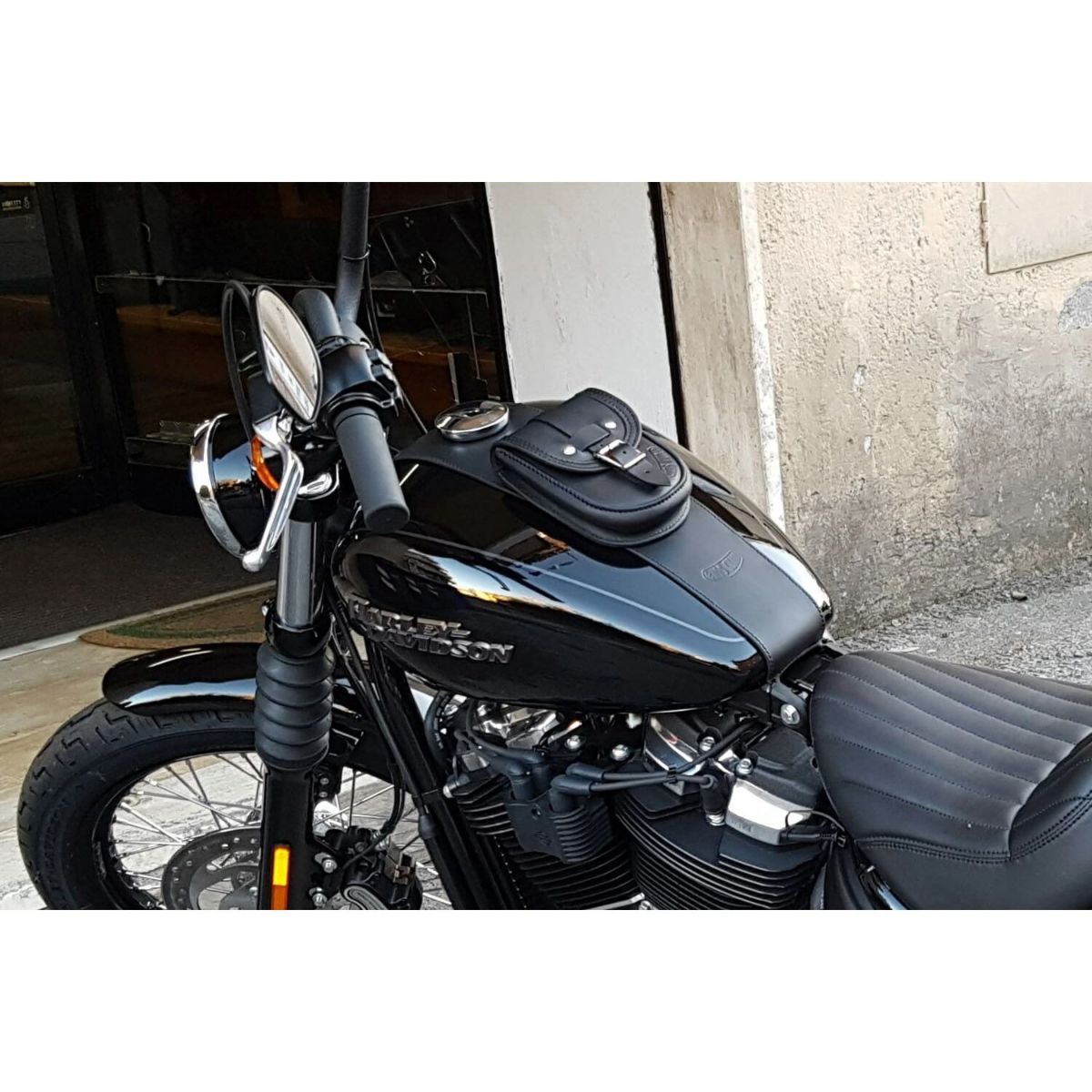 エンズクオイオ Smart レザー タンクバッグ (リンクルレザー) M8 ストリートボブ、ブレイクアウト3