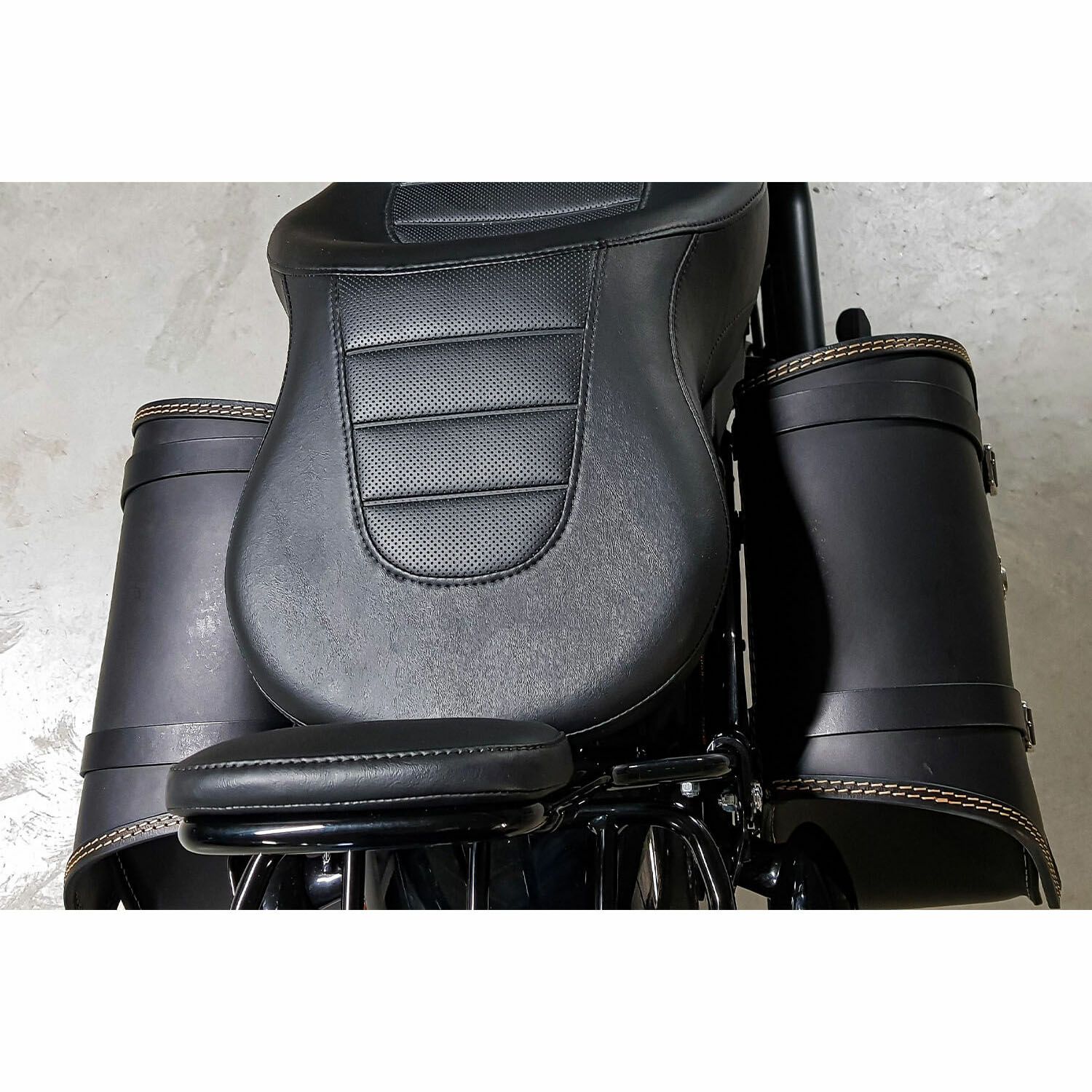 エンズクオイオ REV リトル GYPSY レザーサドルバッグ (ブラック)2