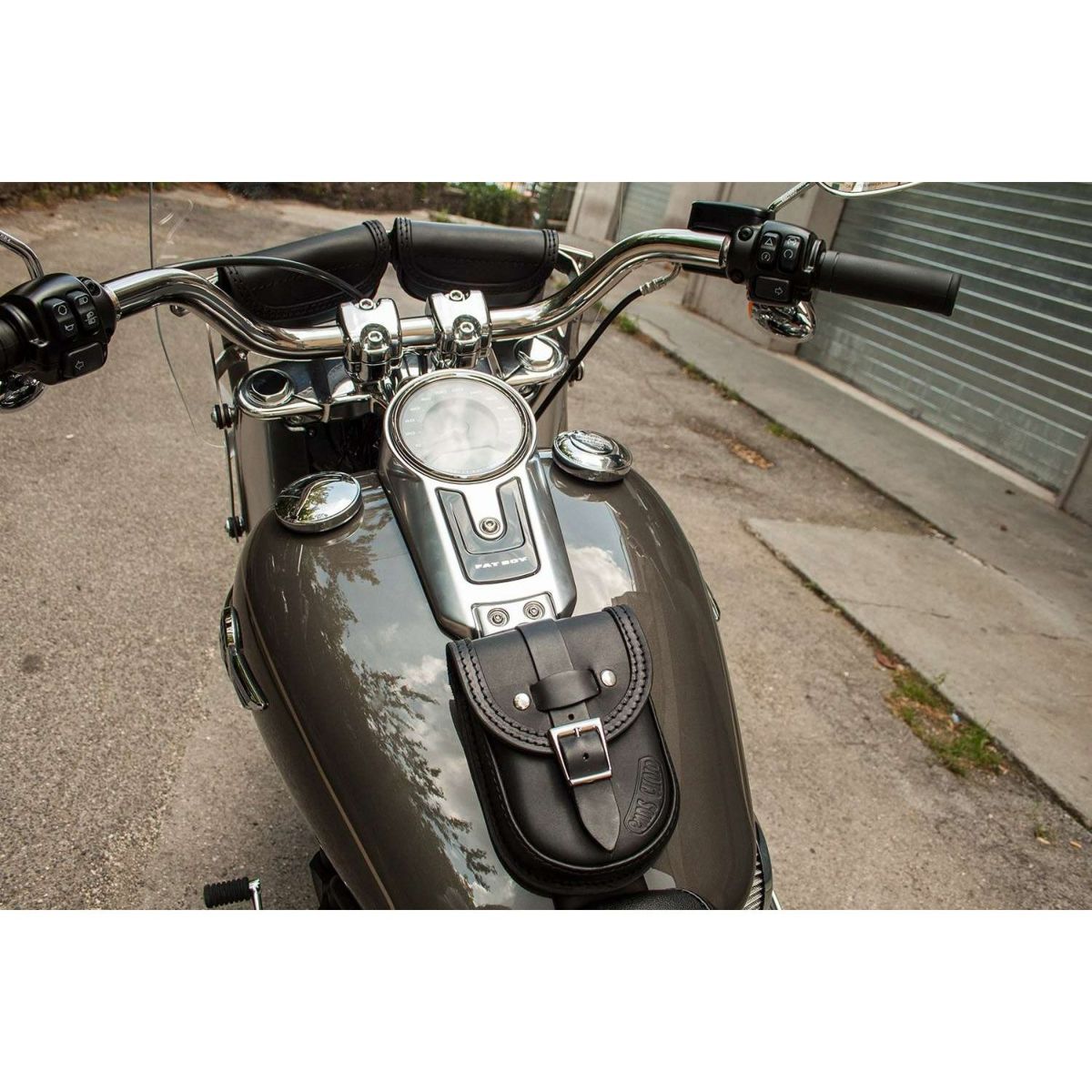 エンズクオイオ Smart レザー タンクバッグ (ディストレスト・ツートーン・ダーク)5