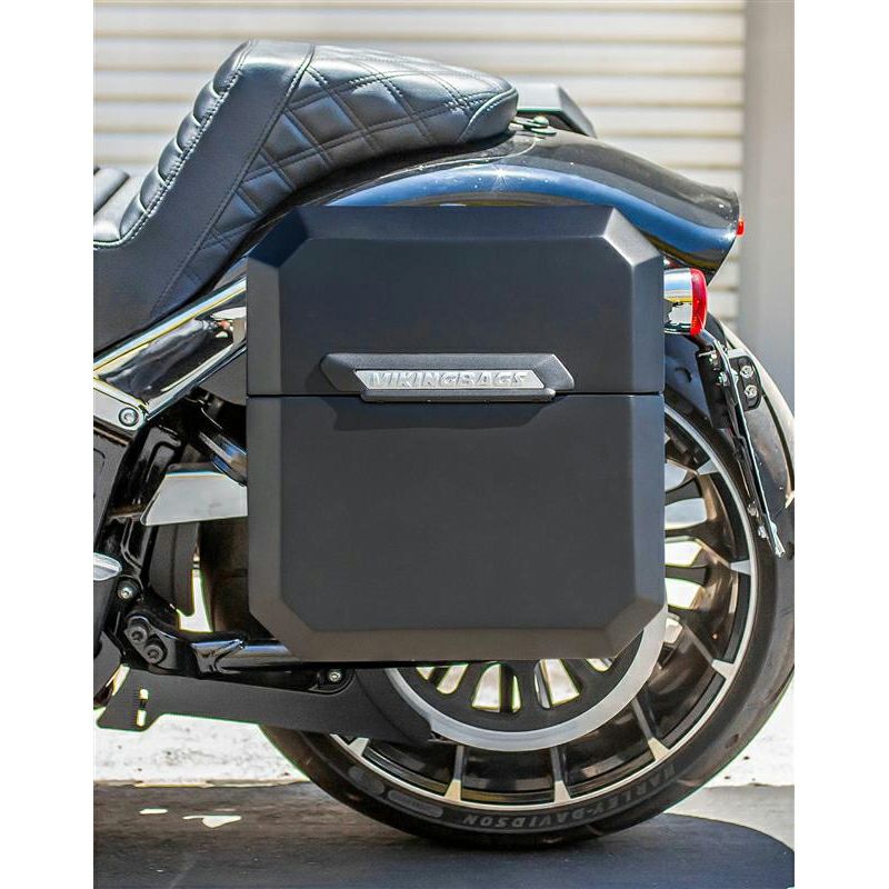 M8 ブレイクアウト Outlaw クイックマウント・ミディアム・サドルバッグ 15L (マットブラック)3