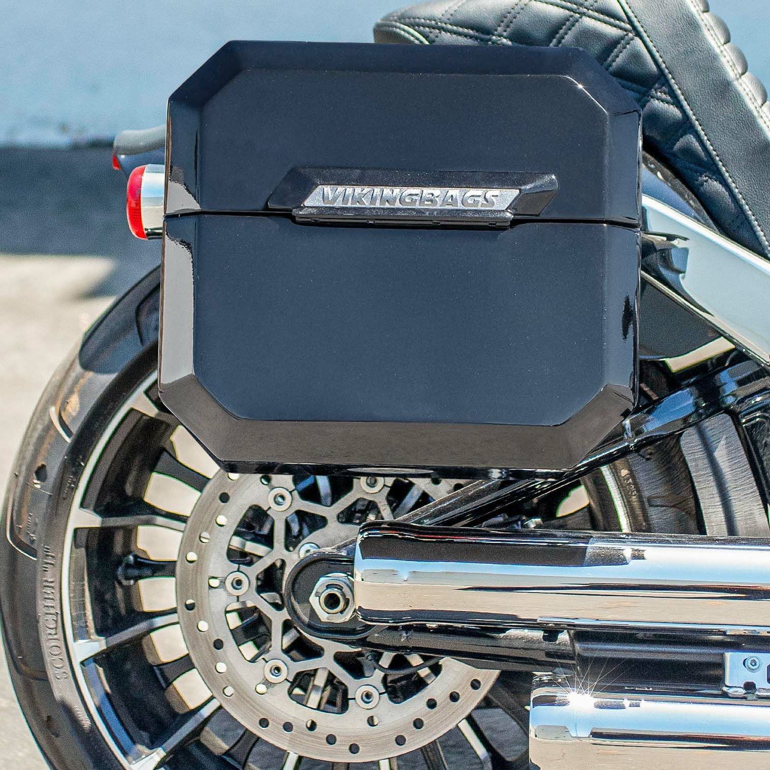 M8 ブレイクアウト Outlaw クイックマウント・スモール・サドルバッグ 10L 右用 (グロスブラック)