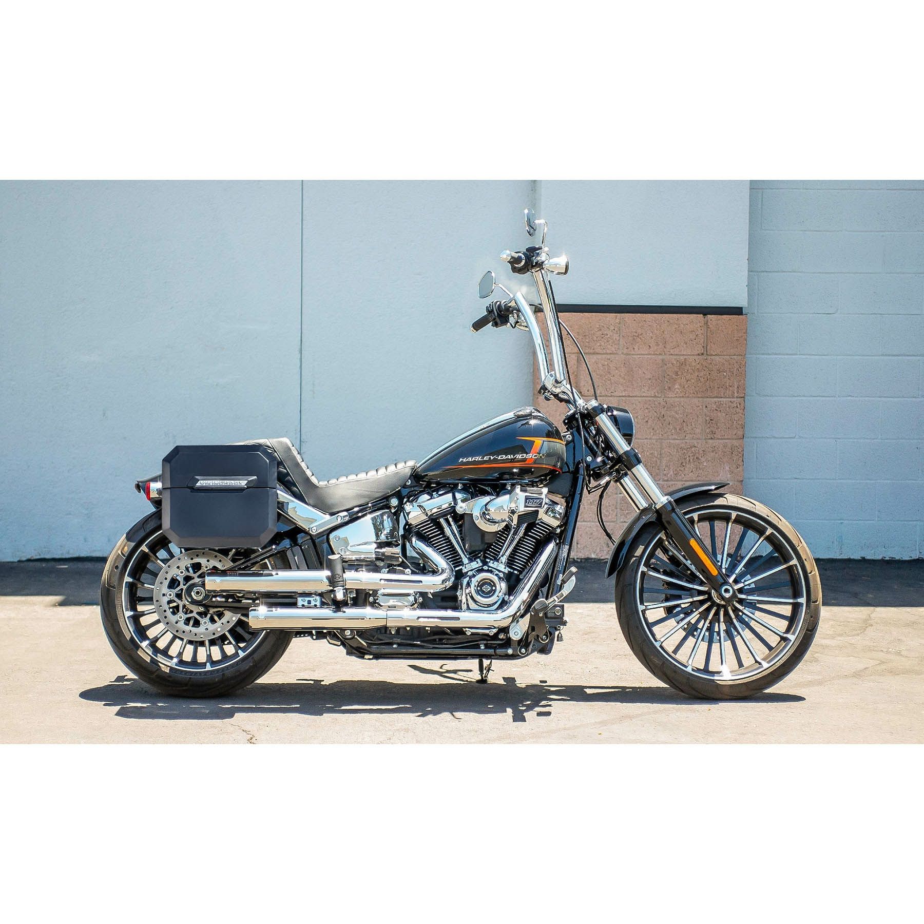  M8 ブレイクアウト Outlaw クイックマウント・スモール・サドルバッグ 10L 右用 (マットブラック)2