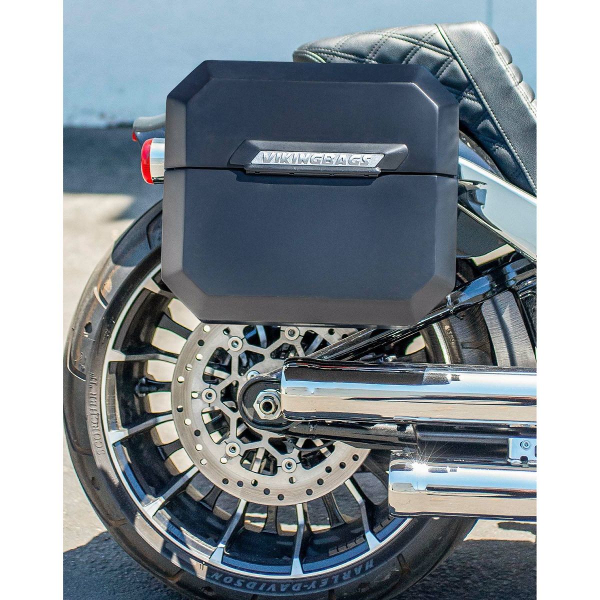  M8 ブレイクアウト Outlaw クイックマウント・スモール・サドルバッグ 10L 右用 (マットブラック)3