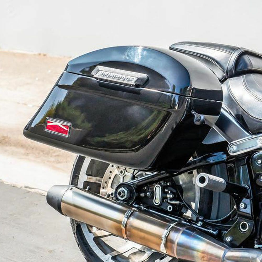 M8 ファットボーイ Lamellar Raven エクストララージ・サドルバッグ 44L グロスブラック Viking Bags 