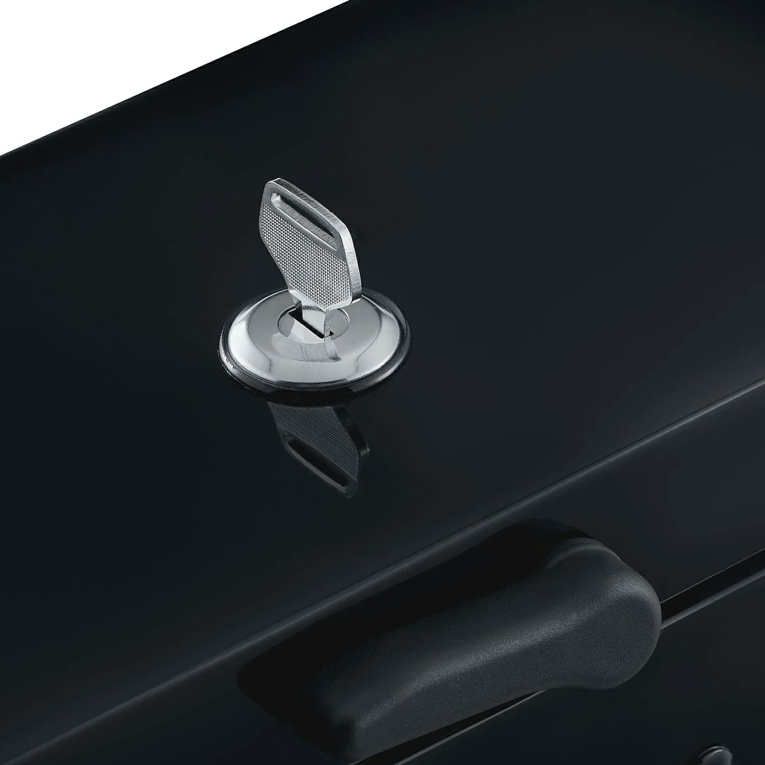 M8 ファットボーイ Outlaw クイックマウント・スモール・サドルバッグ 10L 右用 (グロスブラック)6