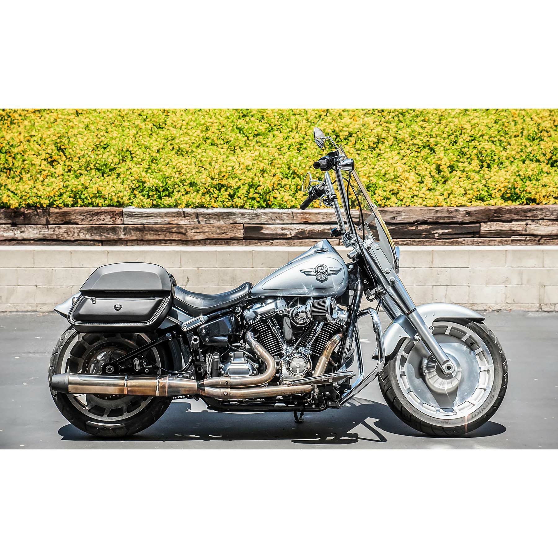 M8 ファットボーイ Pantheon クイックマウント・ミディアム・サドルバッグ1