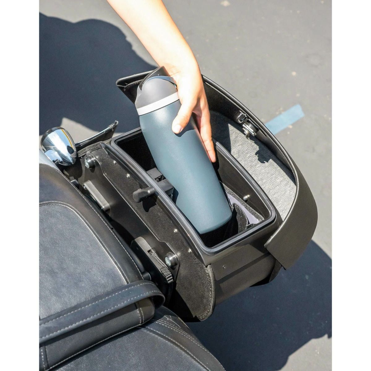 M8 ファットボーイ Pantheon クイックマウント・ミディアム・サドルバッグ5