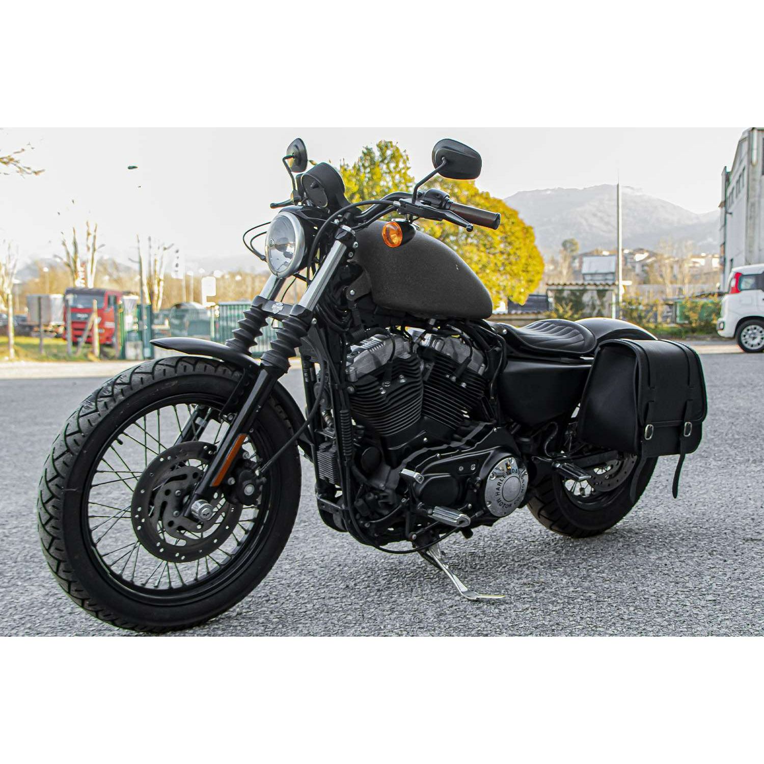 エンズクオイオ Sporty レザーサドルバッグ (ダークブラウン)5