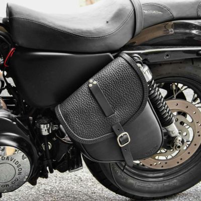 エンズクオイオ Gitan レザーサドルバッグ 6L (ハマード) スポーツスター
