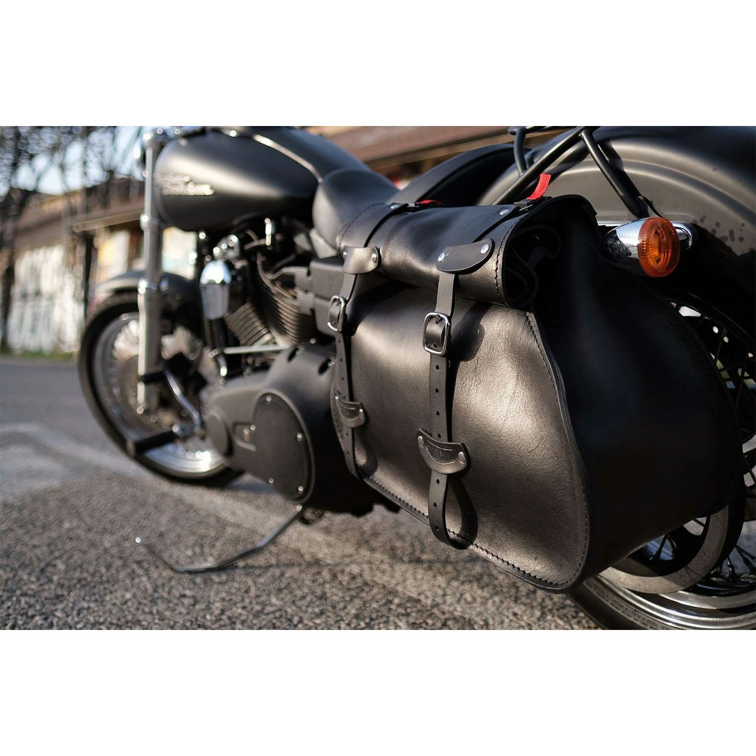 エンズクオイオ Roll Middle Dyna レザーサドルバッグ 46.3L (ブラック)4