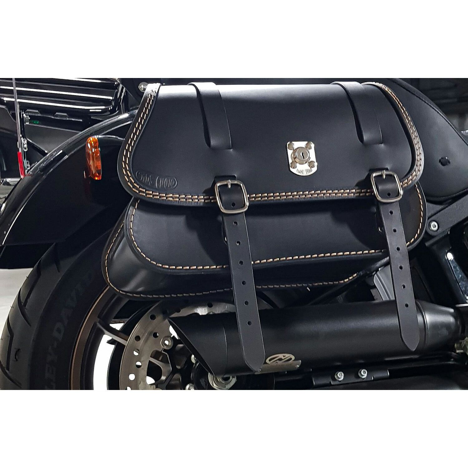 リトル GYPSY レザーサドルバッグ 18L (ディストレスト・ツートーン・ダーク)3