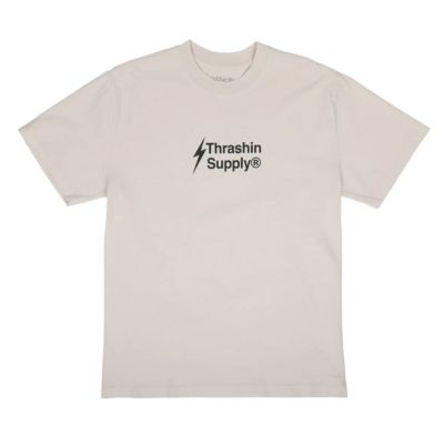 Thrashin Supply プレミアムブランドロゴ Tシャツ アイボリー