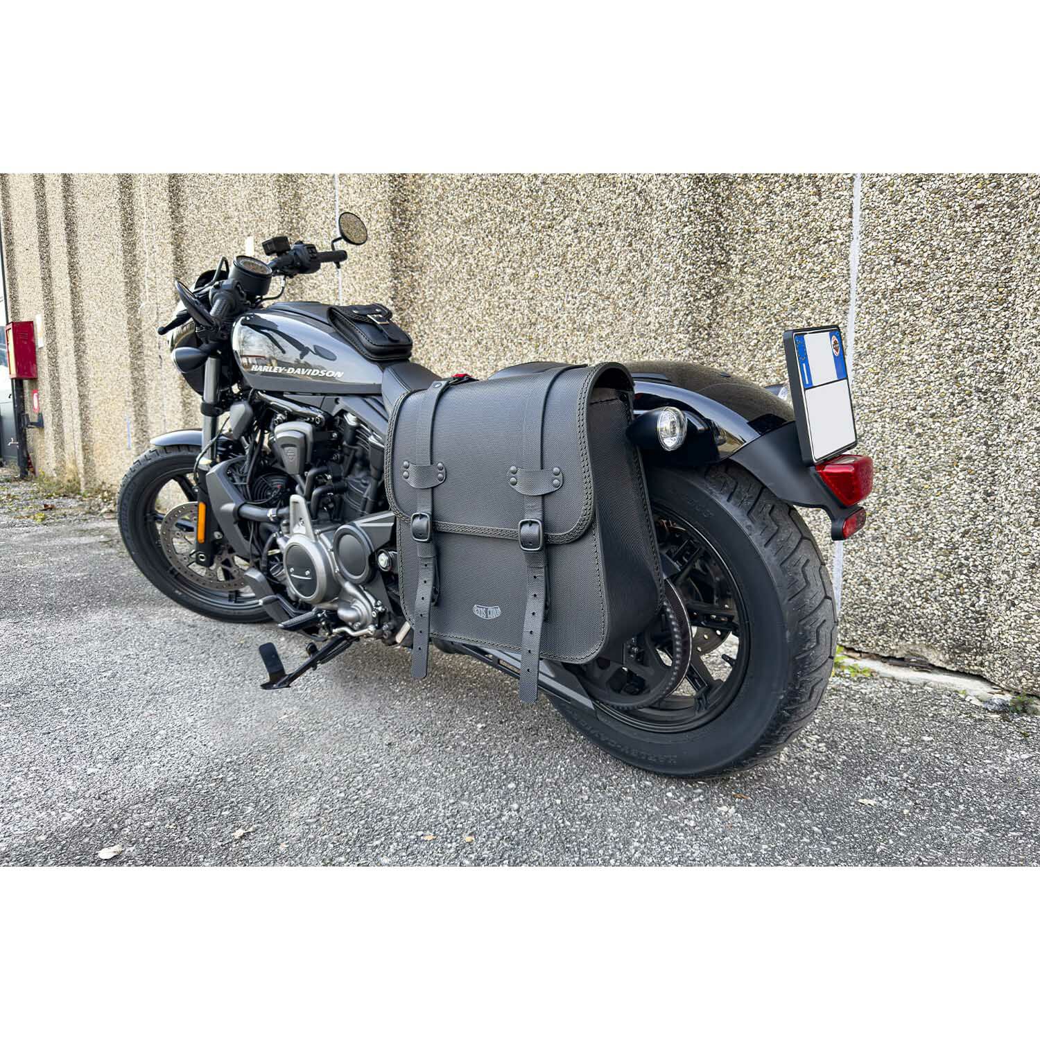 Rev Twist レザーサドルバッグ 24L3