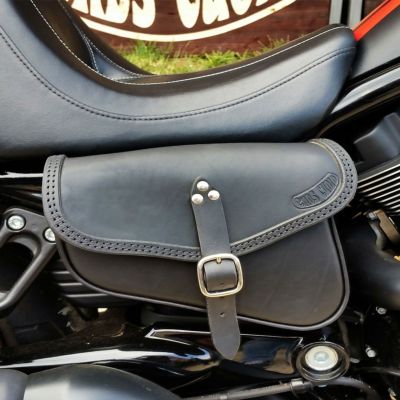エンズクオイオ V-Bag レザーサドルバッグ (ブラック) Vロッド