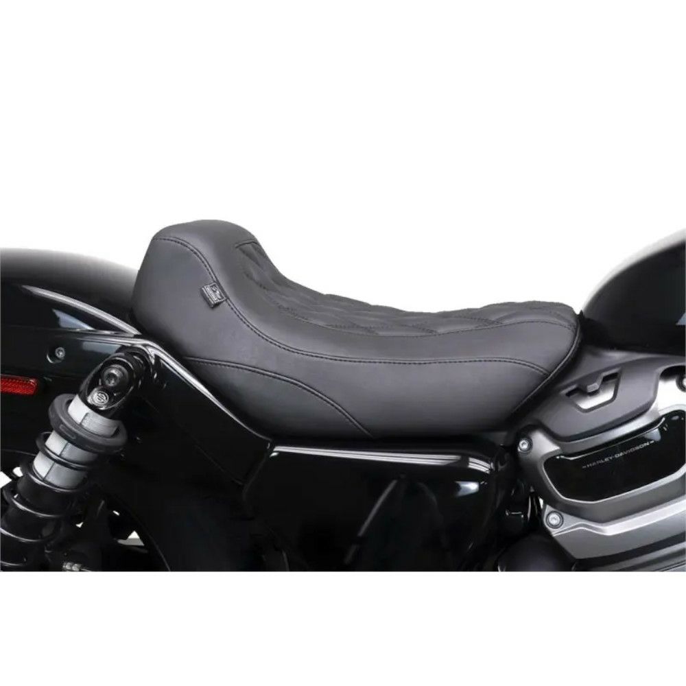 RH975 TRIPPER ソロシート ダブルダイアモンドステッチ Mustang ナイトスター