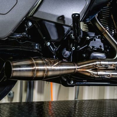 M8ツーリング ワークスエディション・ビッグボア フルエキゾースト