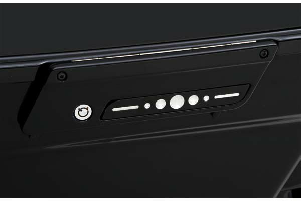 Drag Specialties　サドルバッグ　ラッチ・インサート　ディンプル・ブラック-02