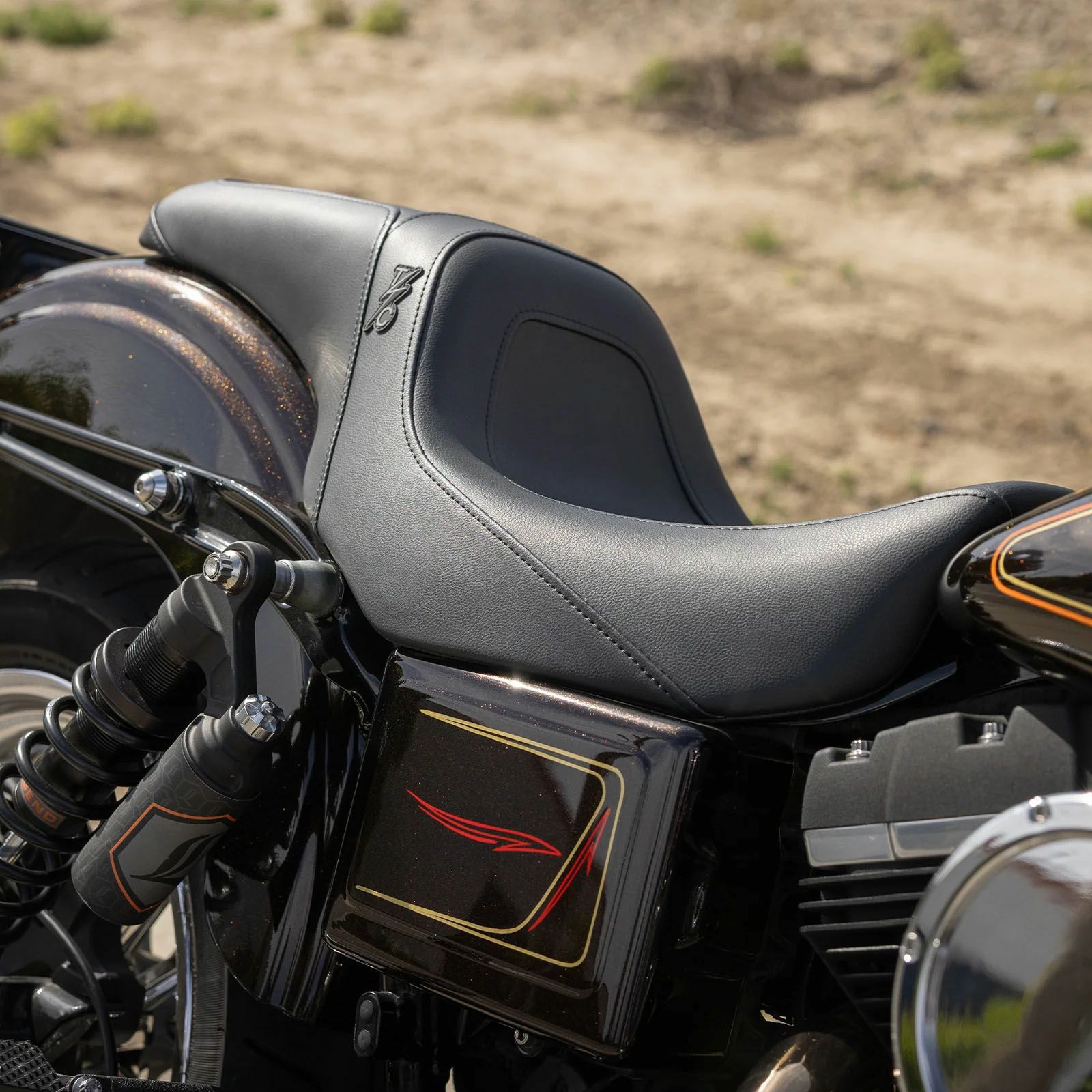 ダイナ用サドルマン(Saddlemen)シート｜ハーレーカスタムパーツ専門店