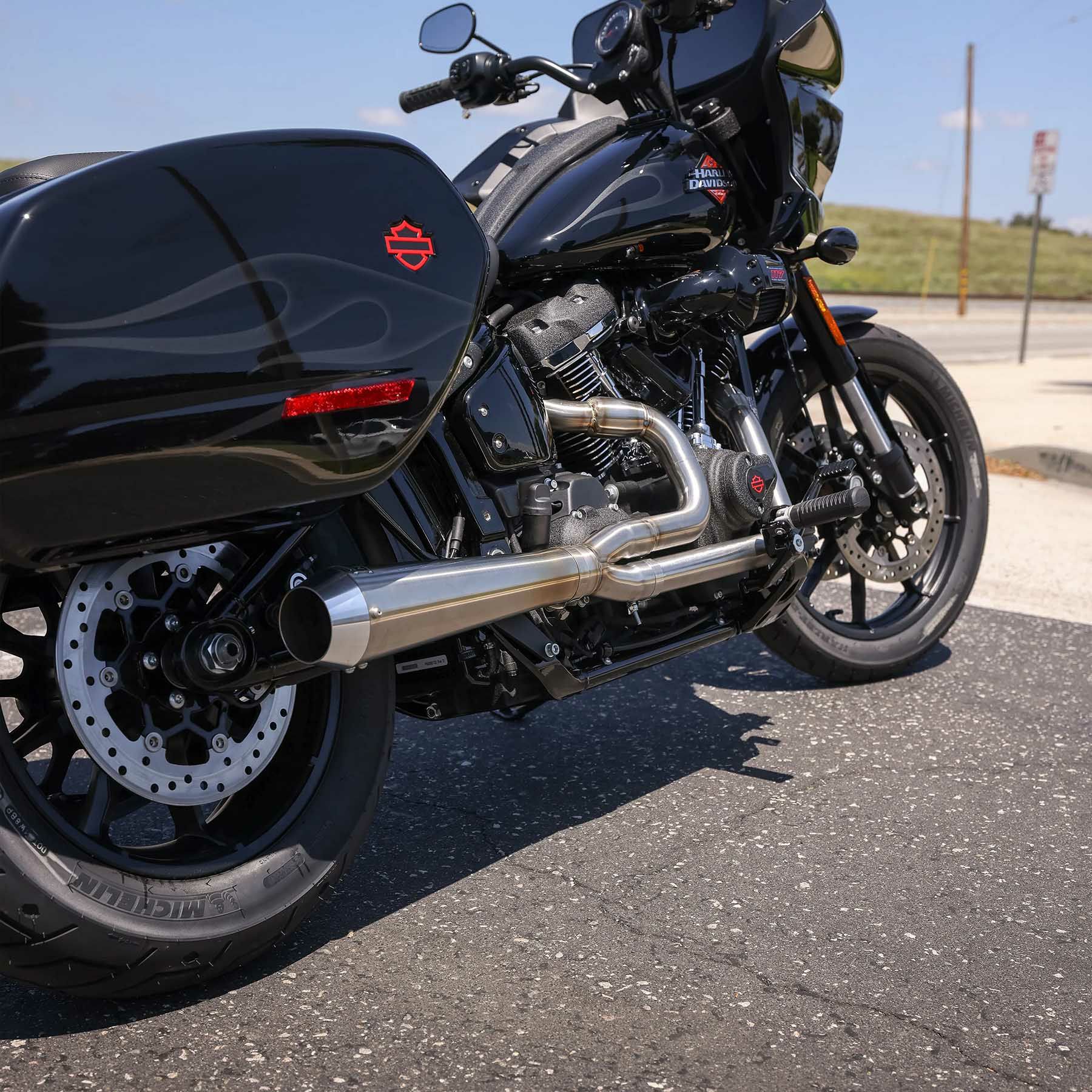 スラッシンサプライ ストレートアウト・2-1フルエキゾーストマフラー ローライダーST1