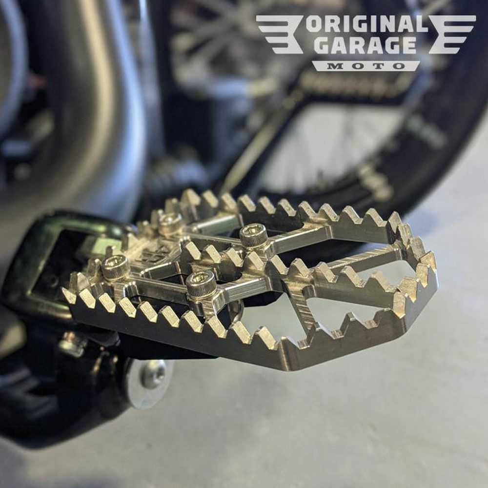 モト X フットペグ クローム/ブロンズ Original Garage Moto 