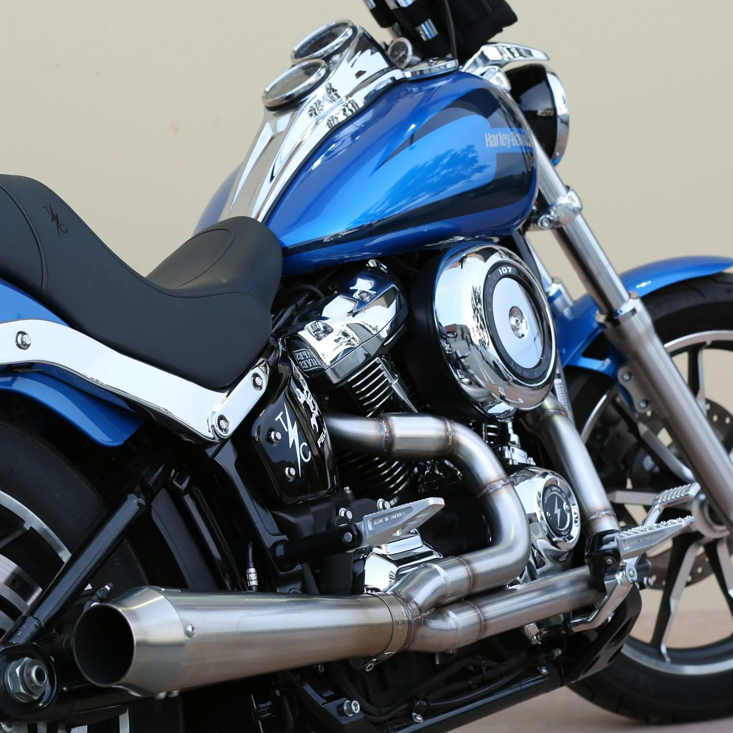 バンス＆ハインズ （VANCE&HINES） ミニ グレネード 2-Into-2 ブラック