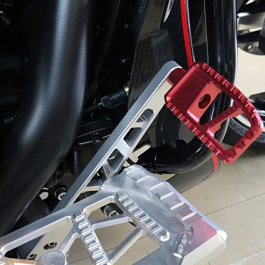 リアブレーキレバーキット (シルバー/レッド)