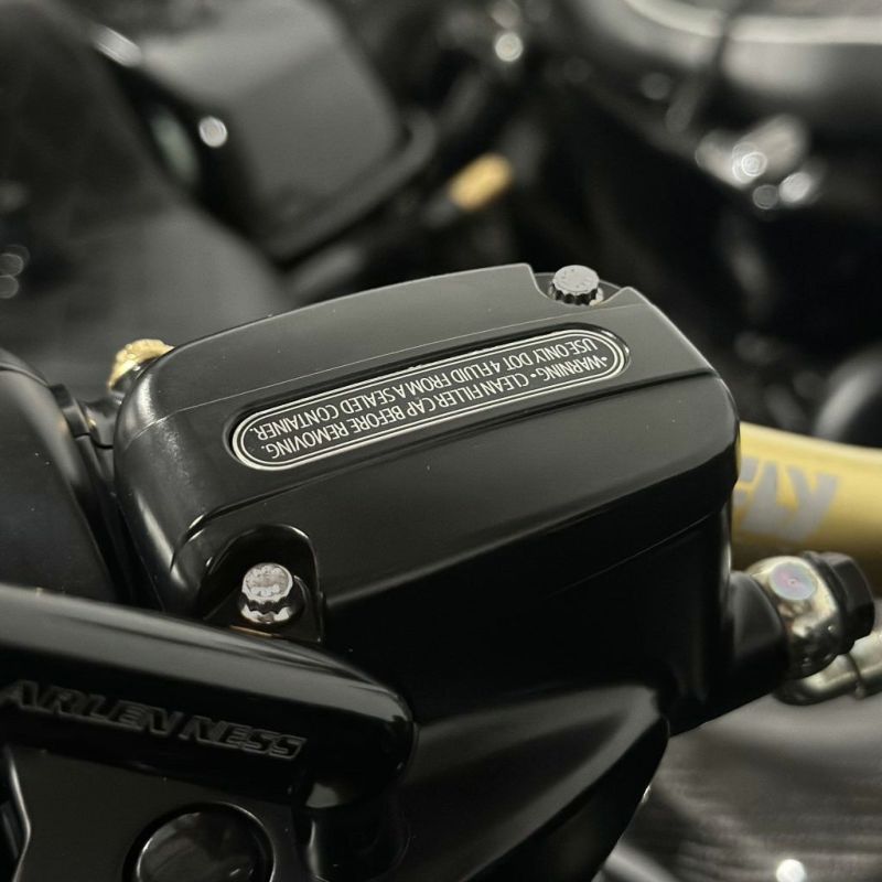 ツーリング、ソフテイル フロントマスターシリンダーカバー ARPボルトキット ステンレス BAMCO MOTORSPORTS (バムコ モータースポーツ)