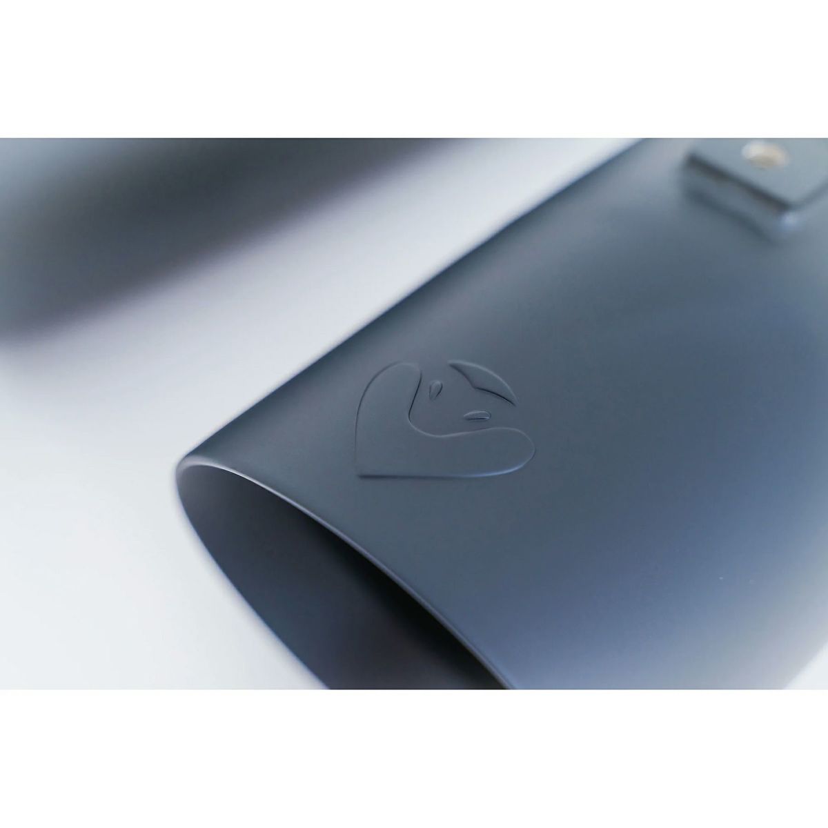 スラッシュカット・パフォーマンス スリップオンマフラー(ブラック)2