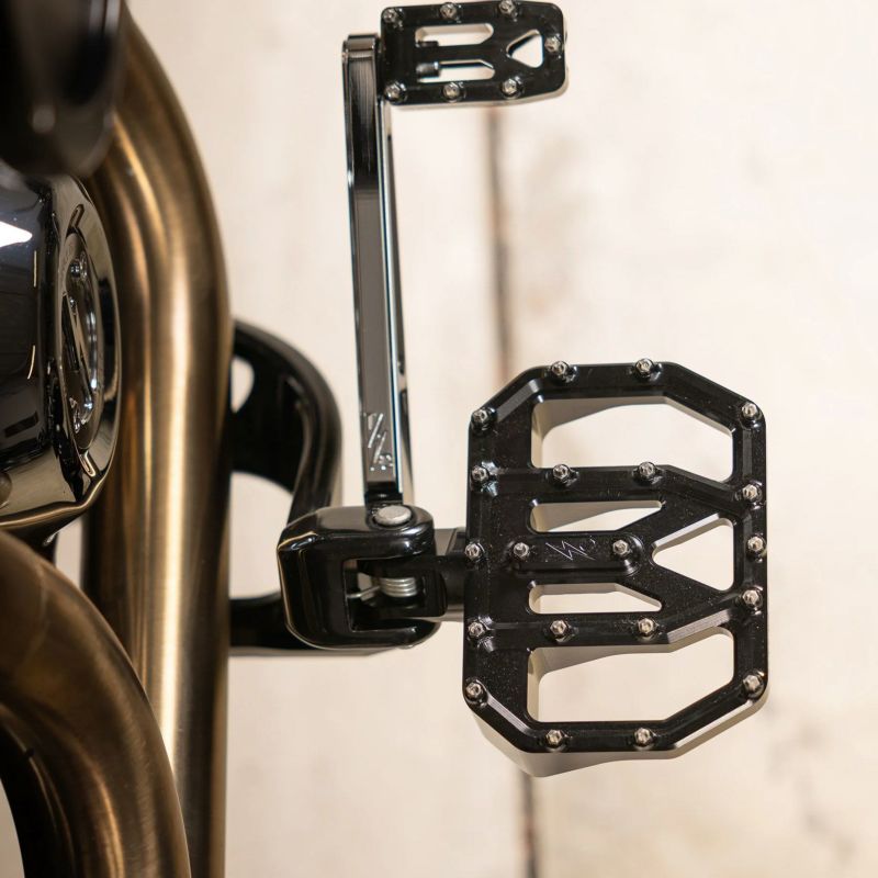 スラッシンサプライ Aggressor ライダー・ミニフロアボード (ブラック