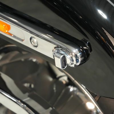 M8 ソフテイル ストラット ストライプ LED 3in1 テールライト一体型ウインカー ポリッシュ THUNDER BIKE（サンダーバイク）