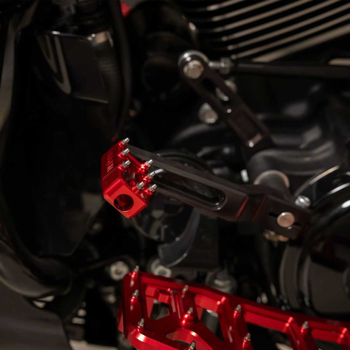 Aggressor ハーレー シフトペグ (レッド)3