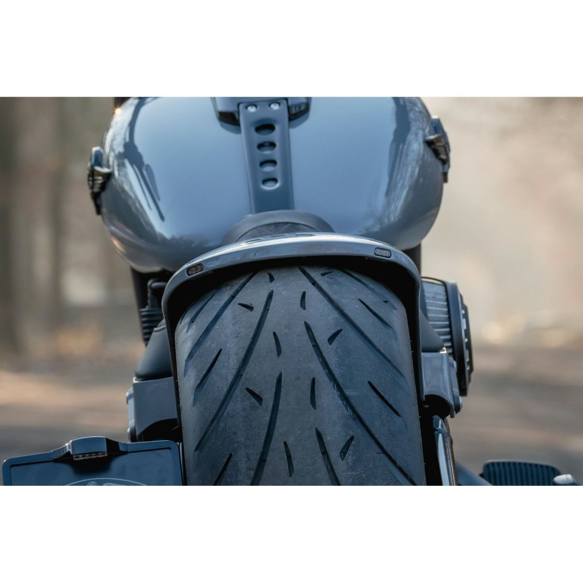 スチールリアフェンダーキット (3-1テールライト付)1