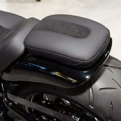 サンダーバイク　ソロシートブラック　ハーレーダビットソン　ブレイクアウト サンダーバイク ソロシートブラック ハーレーダビットソン ブレイク