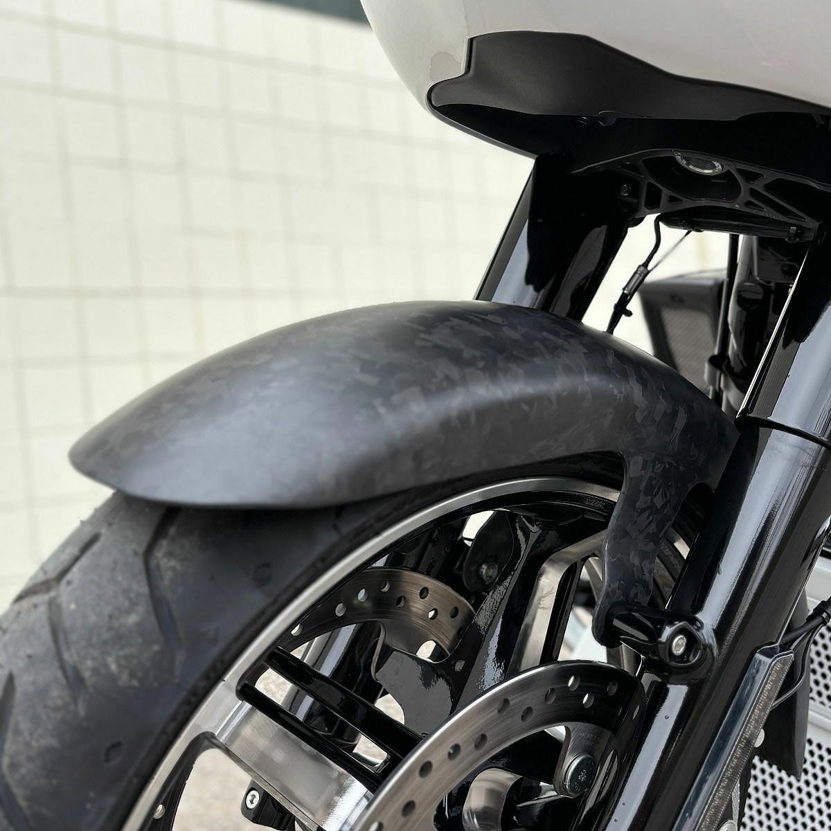 2025以降 ツーリング フォージド カーボンファイバー フロントフェンダー HOGWORKZ（ホグワークズ）