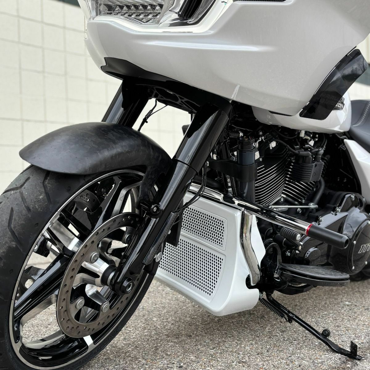 2025以降 ツーリング フォージド カーボンファイバー フロントフェンダー HOGWORKZ（ホグワークズ） 2