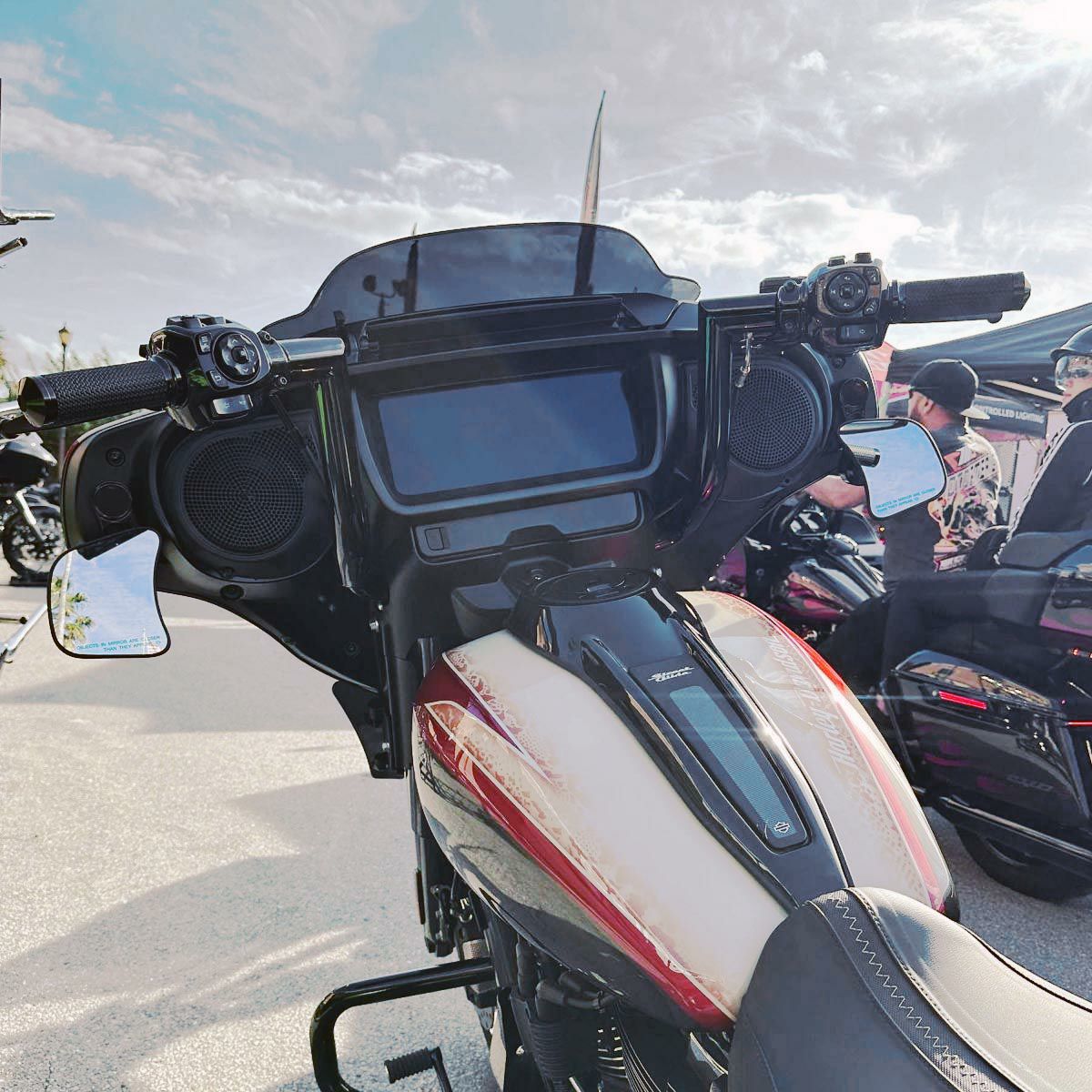 フェアリングミラー・ブラケット (グロスブラック)1