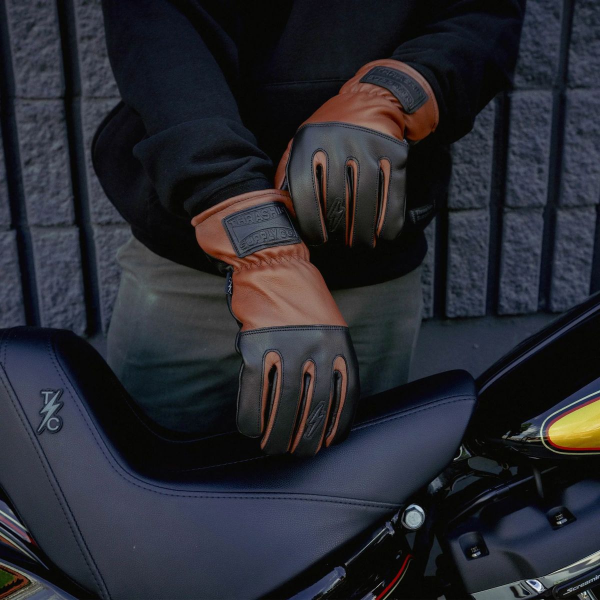 エース ローパーグローブ (ブラック/ブラウン)1