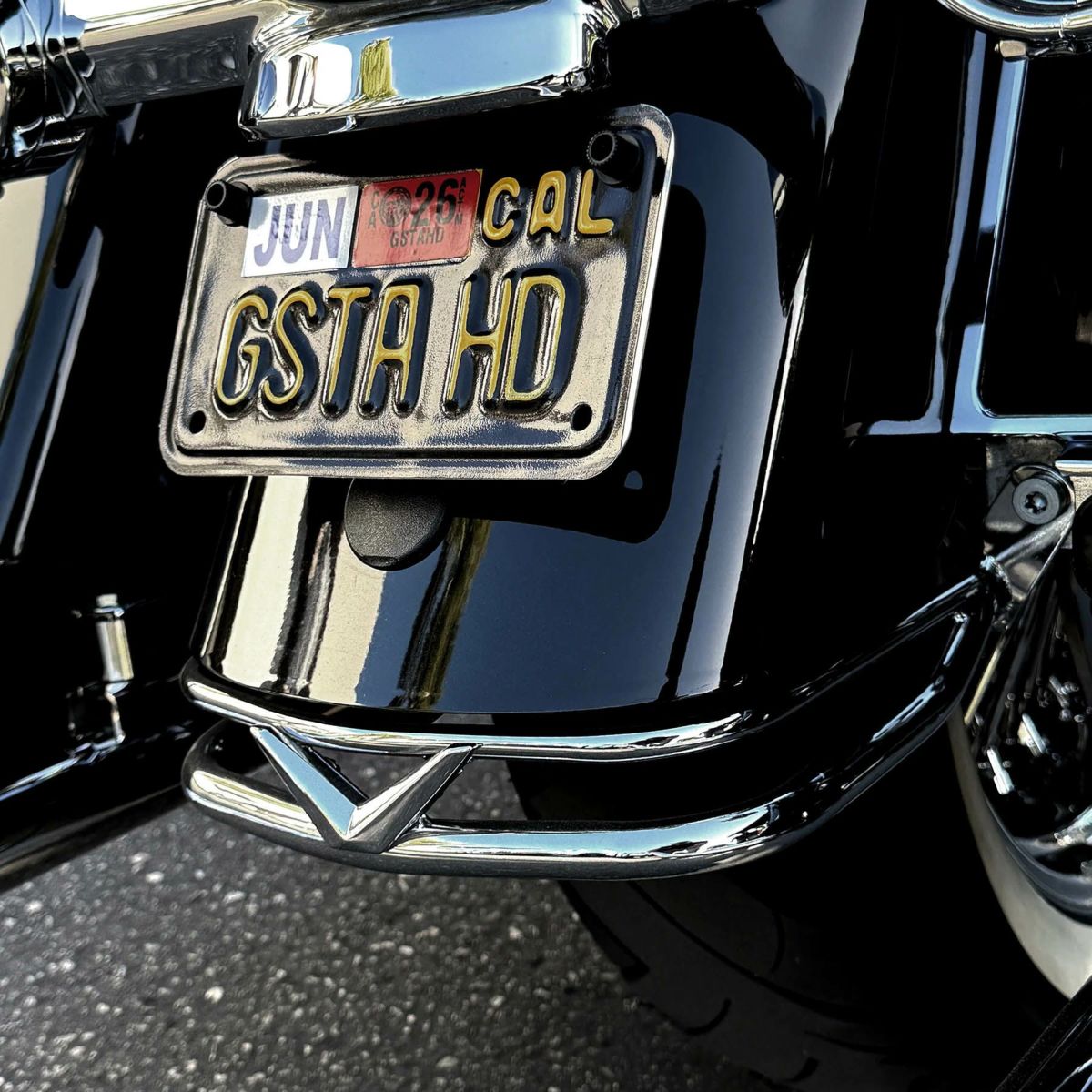 ELEV8 Vレール・リアバンパー (クローム)