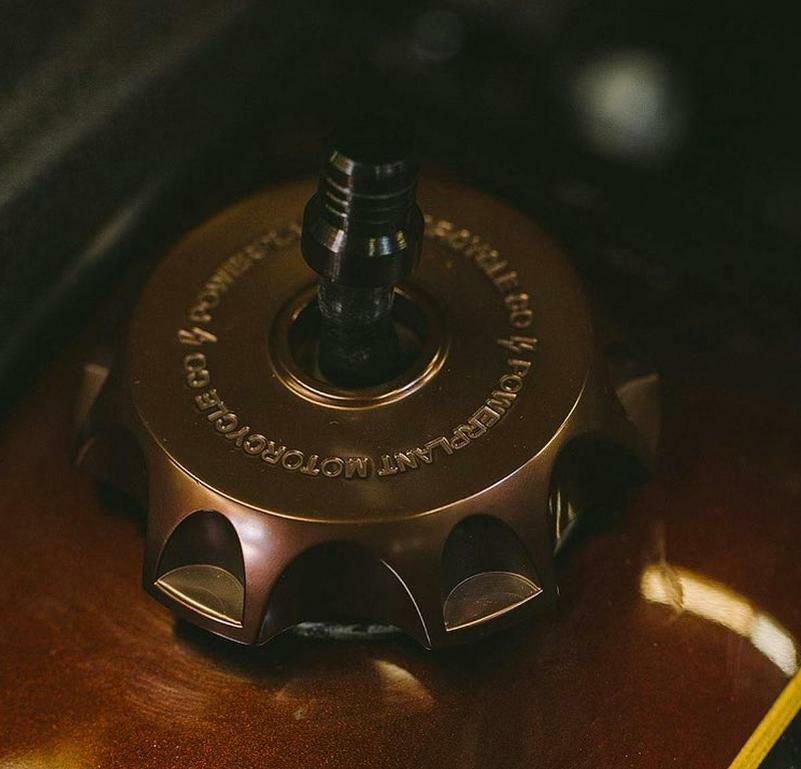 P16 MXベント ハーレー用ガスキャップ ブロンズ POWERPLANT 02